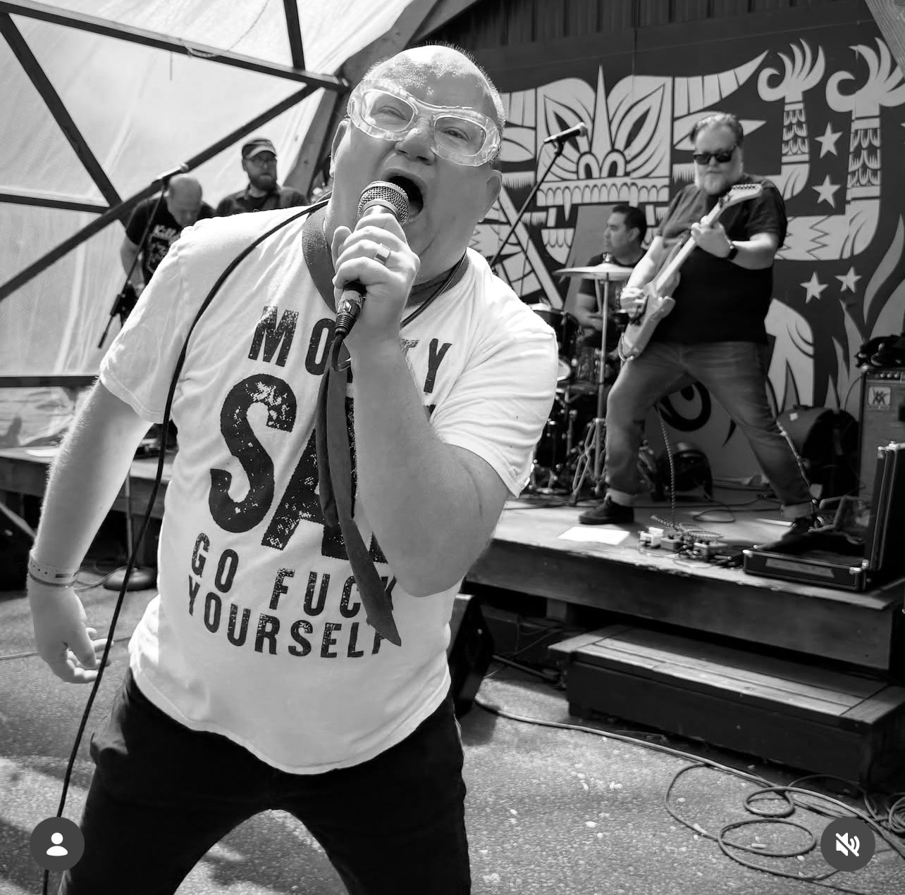 Girl Drink Drunks live show
